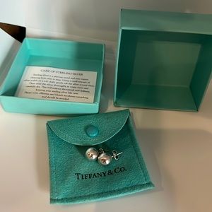 Tiffany & co stood earrings